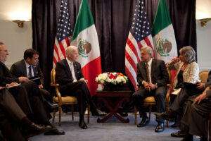 美國總統拜登Joe Biden與墨西哥總統歐布拉多Andres Manuel López Obrador