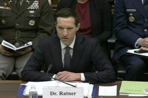 美國國防部印太事務助理部長 瑞特納（Ely Ratner）