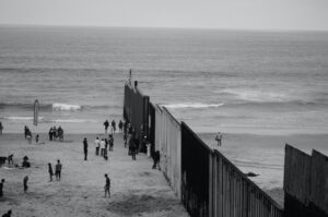 美墨邊境、邊境圍牆、偷渡客、無證客、非法移民