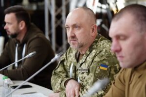 亞歷山大·帕夫柳克中將（Oleksandr Pavliuk）自 2023 年 2 月起擔任烏克蘭國防部副部長，2024 年 2 月 11 日總統令任命為烏克蘭陸軍司令。圖來源：Defense Ministry/Telegram