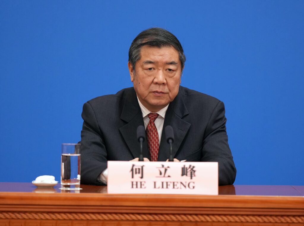 Hà Lập Phong, Phó Thủ tướng Quốc vụ viện Trung Quốc. Nguồn hình ảnh: China News Service Hà Lập Phong, Phó Thủ tướng Quốc vụ viện Trung Quốc. Nguồn hình ảnh: China News Service