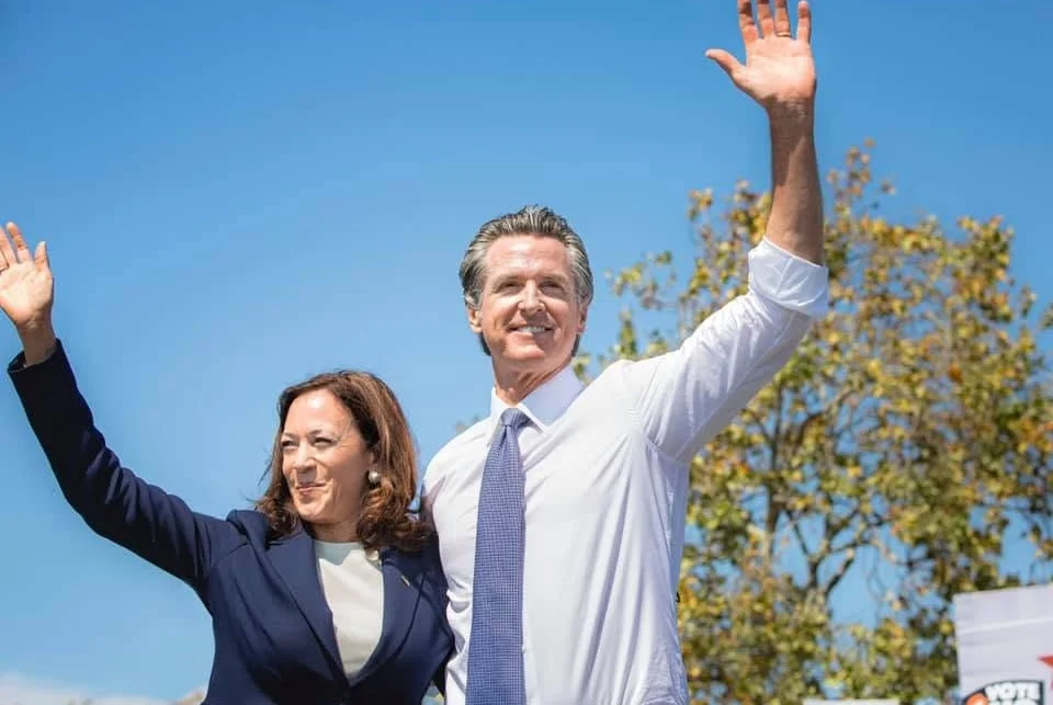 加州州長紐森（Gavin Newsom）、前副總統賀錦麗（Kamala Harris）