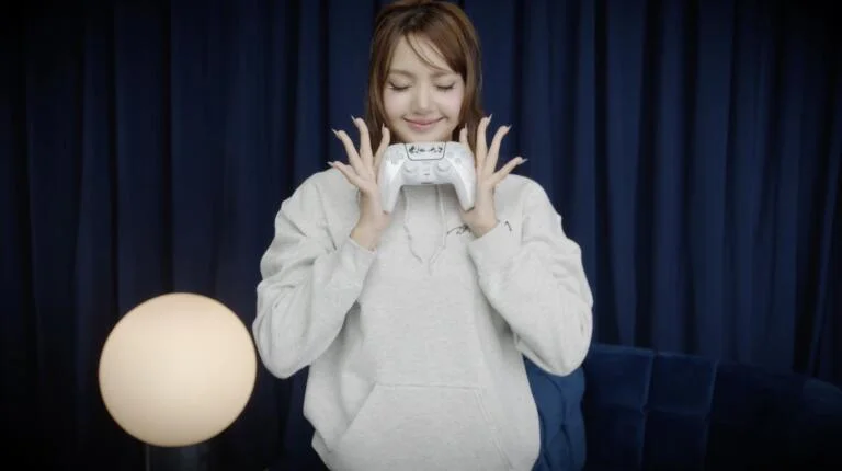 Lisa推出限定版PlayStation 5（PS5）遊戲手把